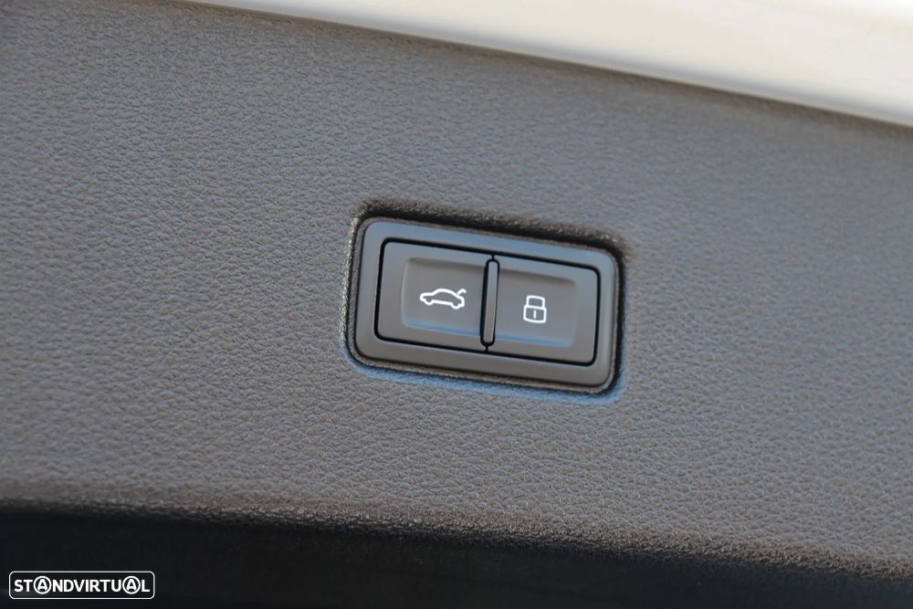 Audi Q5 Sportback 50 TFSIe quattro S tronic S line - 37