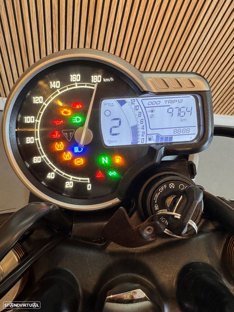 Triumph Speed 400 - 30