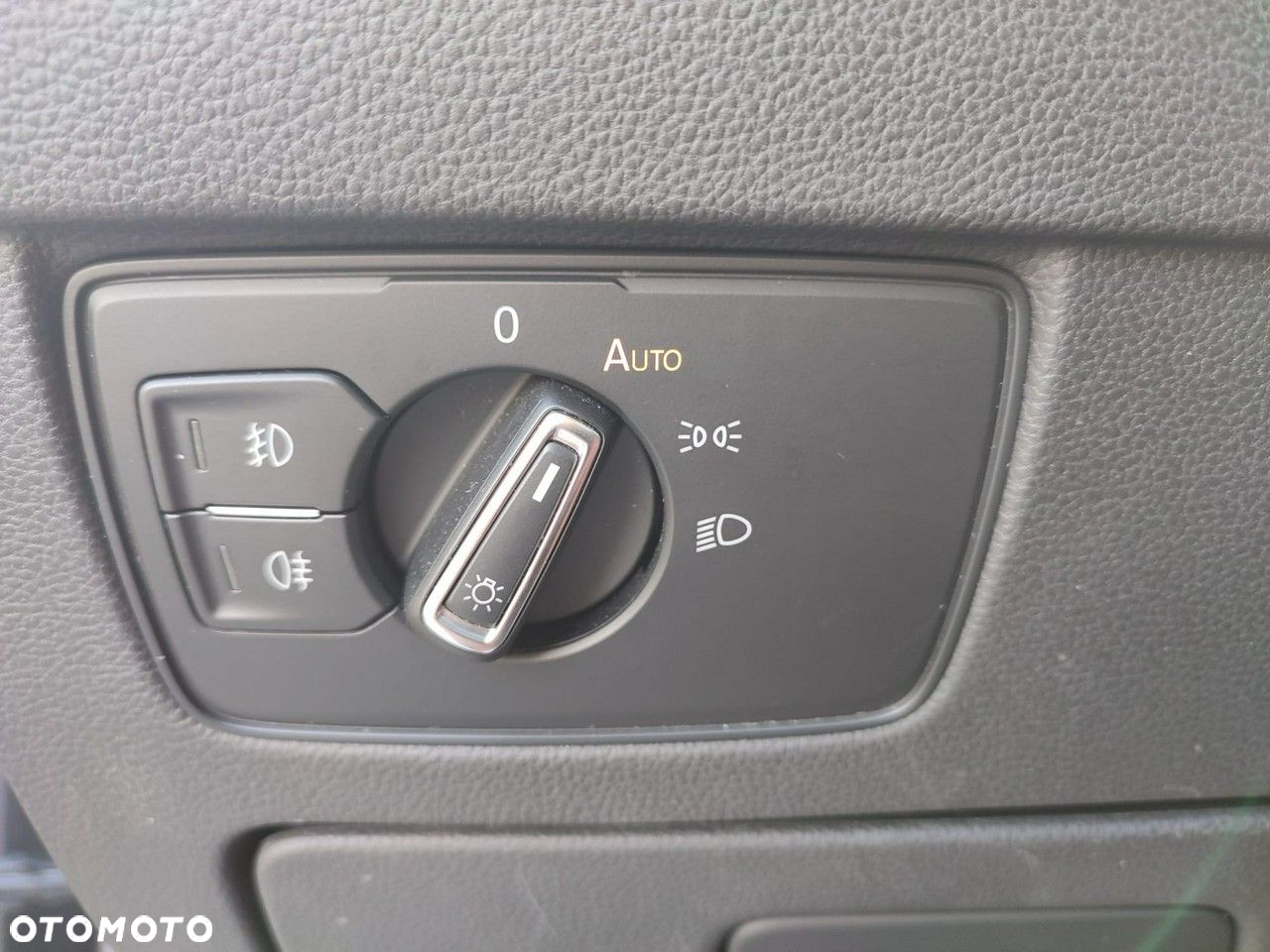 Volkswagen Passat - 13