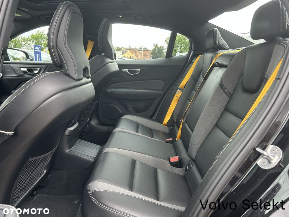 Volvo S60 - 25