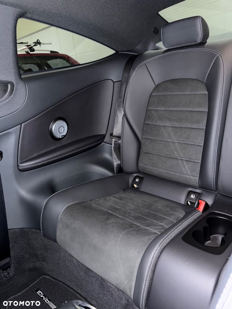 Mercedes-Benz Klasa C 200 4Matic 9G-TRONIC AMG Line - 18