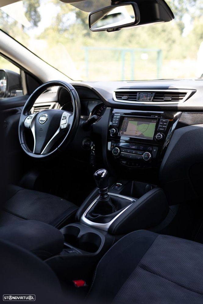 Nissan Qashqai 1.5 dCi N-Connecta - 27