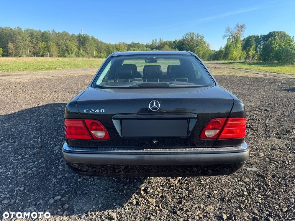 Mercedes-Benz Klasa E - 6