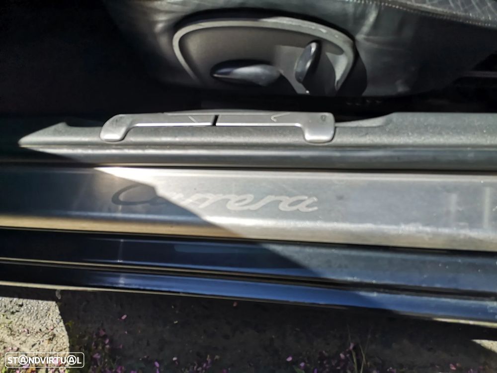 Porsche 911 (996) Carrera Coupé - 13