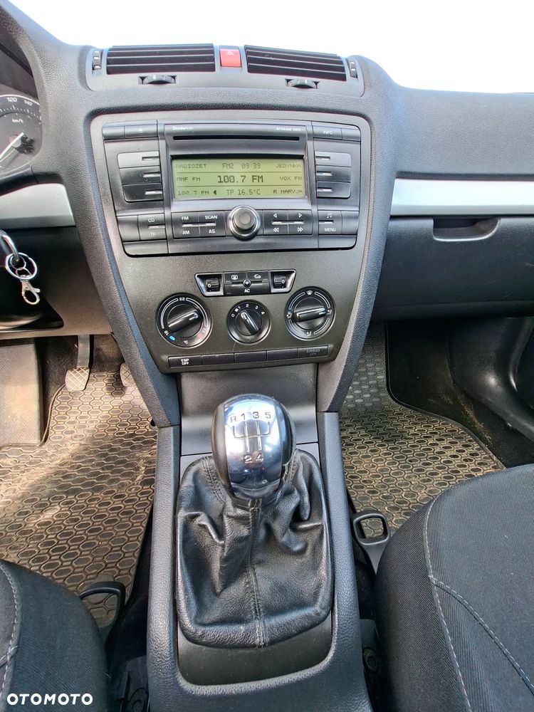Skoda Octavia 1.6 Classic - 15