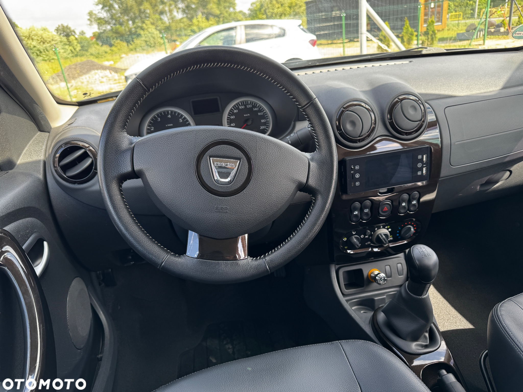 Dacia Duster 1.6 16V 4x2 Prestige - 2