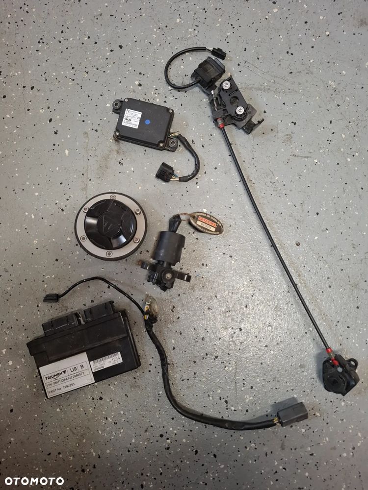 Triumph Street Triple 765 komputer stacyjka ecu zestaw startowy - 1