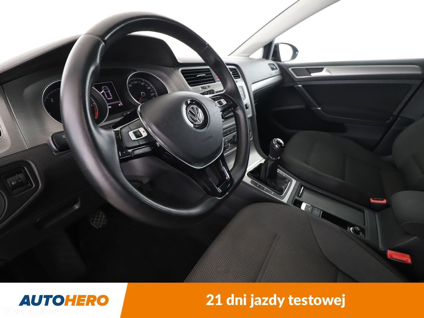 Volkswagen Golf - 11