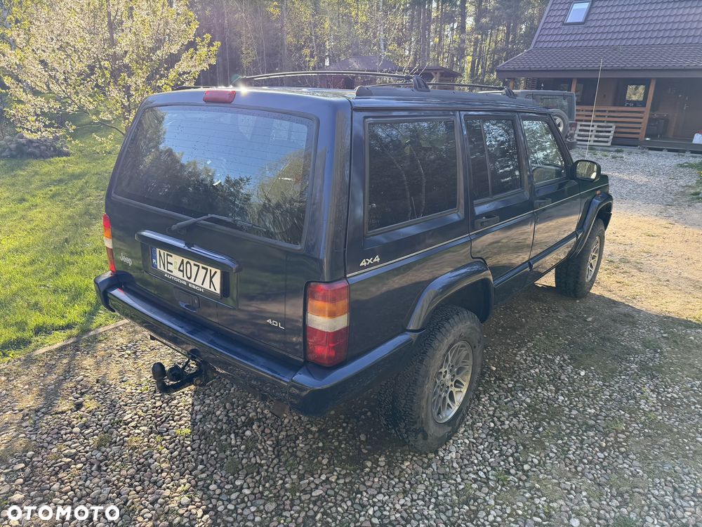 Jeep Cherokee - 5