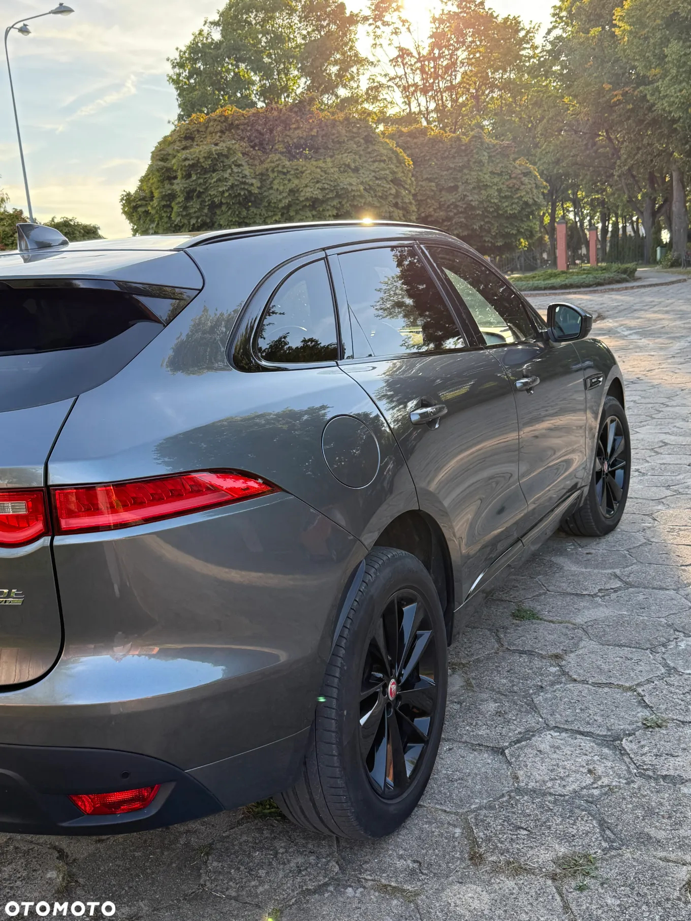 Jaguar F-Pace 2.0 i4P AWD R-Sport - 6