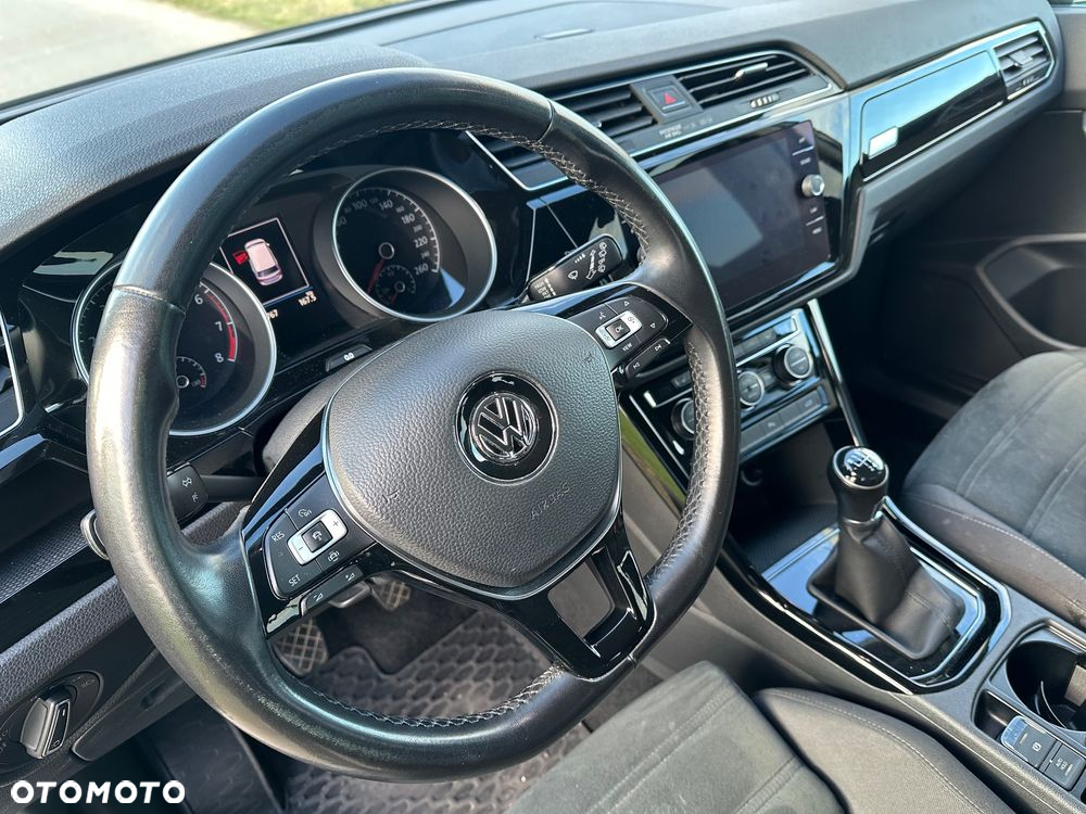 Volkswagen Touran 1.5 TSI EVO Highline - 8