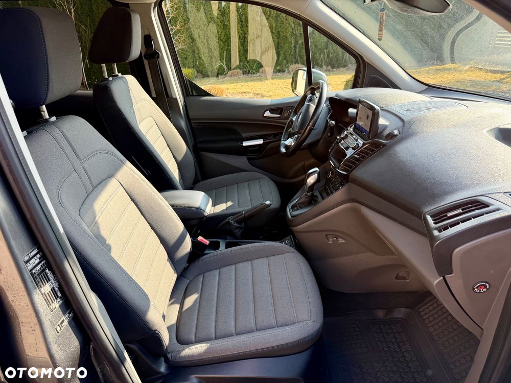 Ford Tourneo Connect Grand - 31