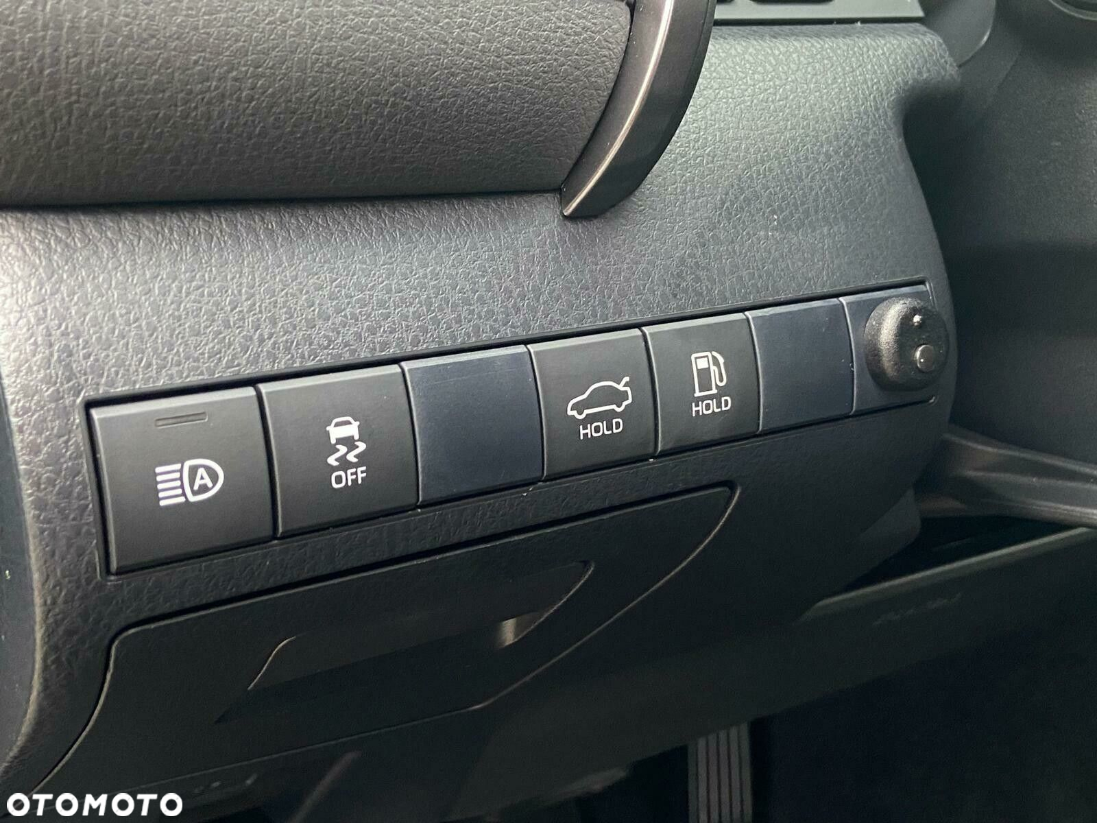 Toyota Camry 2.5 Hybrid Comfort CVT - 29