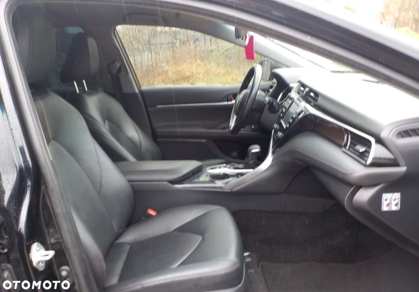 Toyota Camry - 17