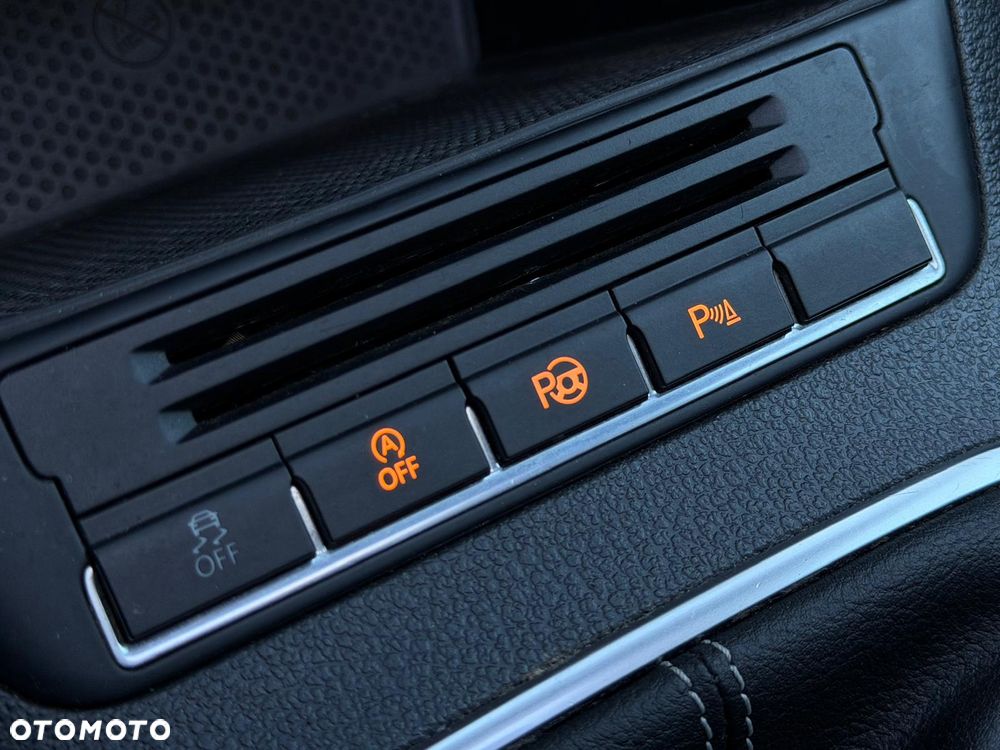 Volkswagen Tiguan 2.0 TDI DPF BlueMotion Technology Cup Sport & Style - 25