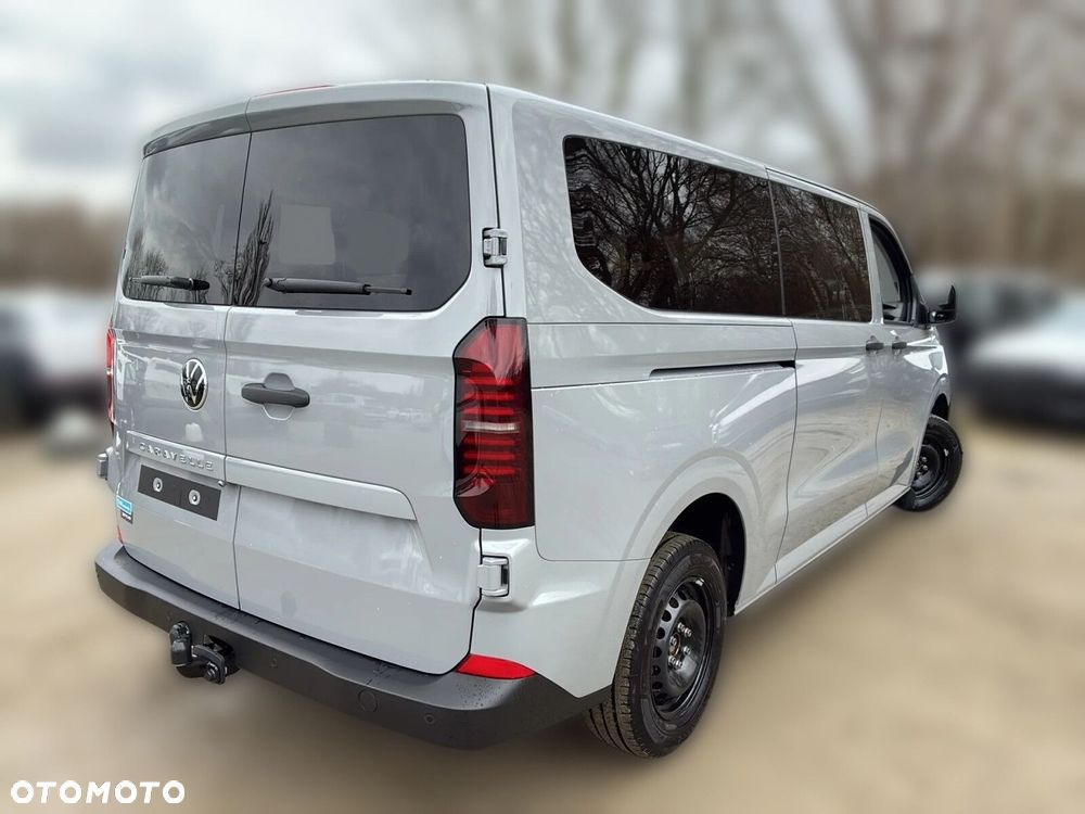 Volkswagen Caravelle - 6