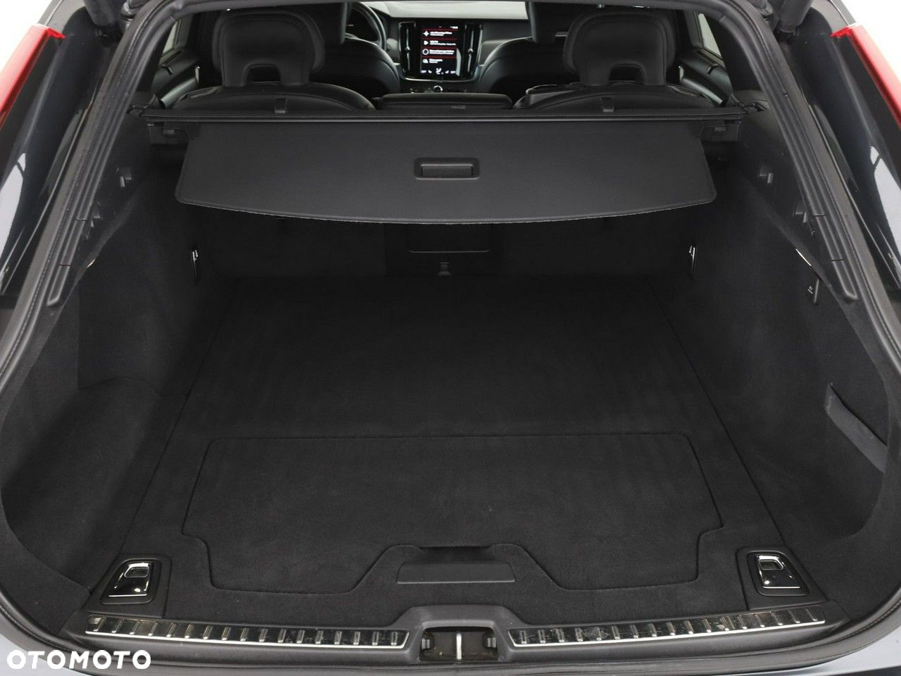 Volvo V90 D4 R-Design - 20