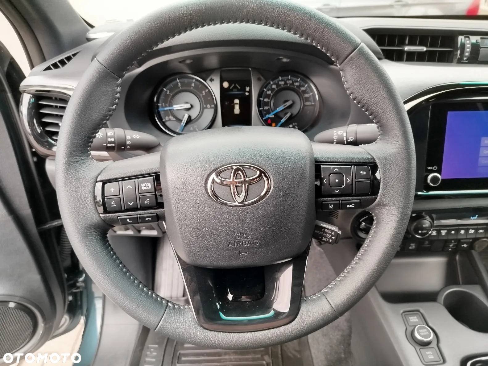 Toyota Hilux 2.8 D-4D Double Cab Invincible 4x4 - 9
