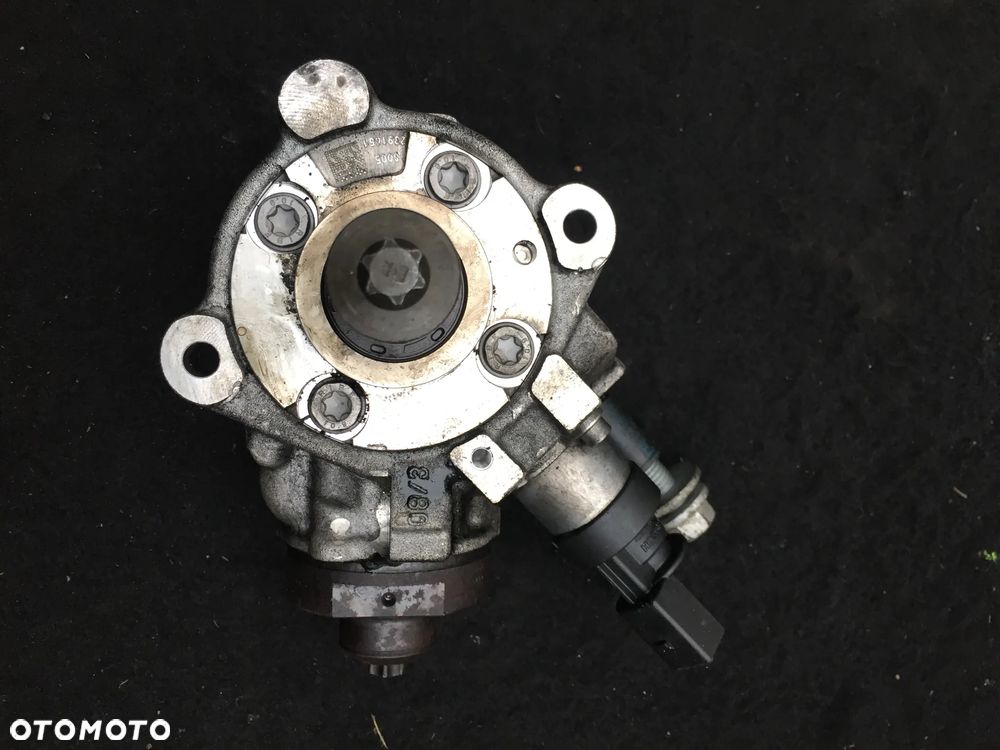 Części do silnika BMW 2.0D (N47) - Głowica, Rozrusznik, EGR, Przepustnica, Listwa wtryskowa, Pompa - 22