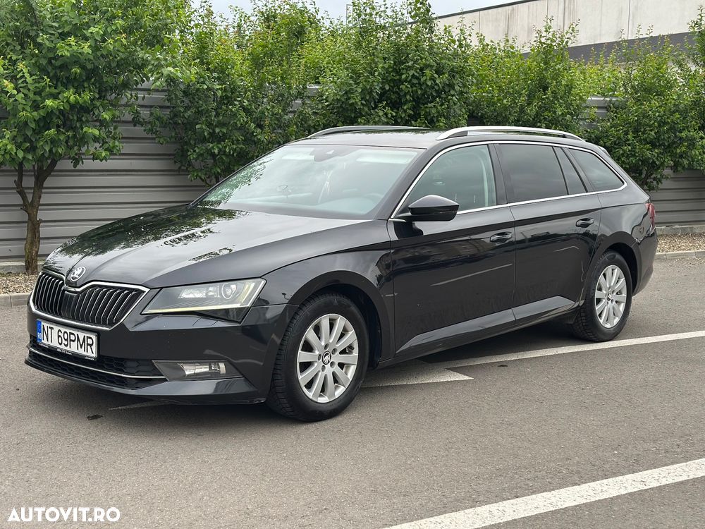 Skoda Superb 2.0 TDI DSG Sportline - 2