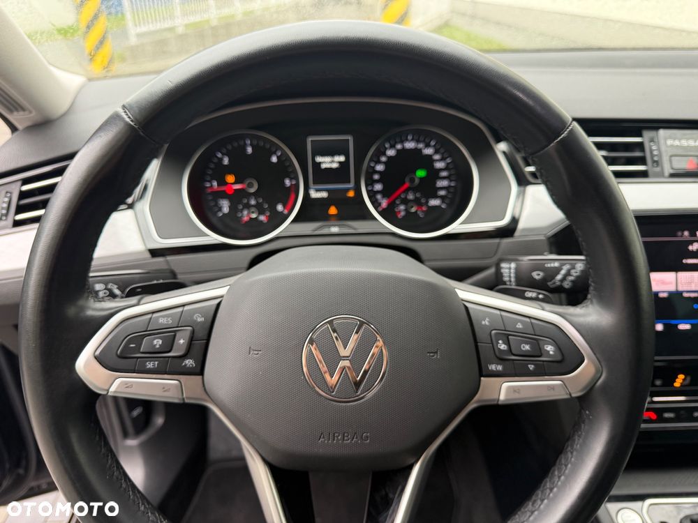 Volkswagen Passat 2.0 TDI EVO Business DSG - 31