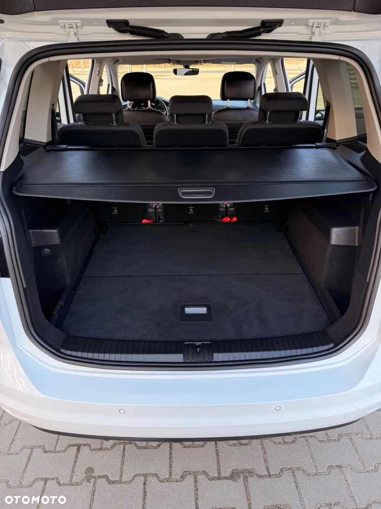 Volkswagen Touran 1.6 TDI SCR (BlueMotion Technology) DSG Trendline - 16