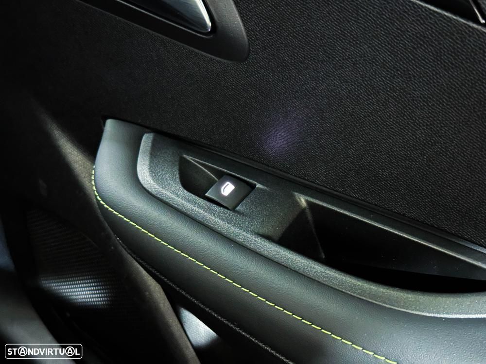 Peugeot e-208 51 kWh GT - 28