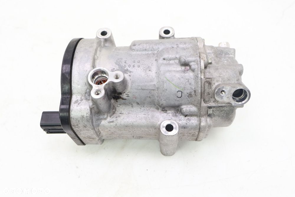 LEXUS LM II 2.5 HYBRID SPRĘŻARKA KLIMATYZACJI 042400-2570 - 3