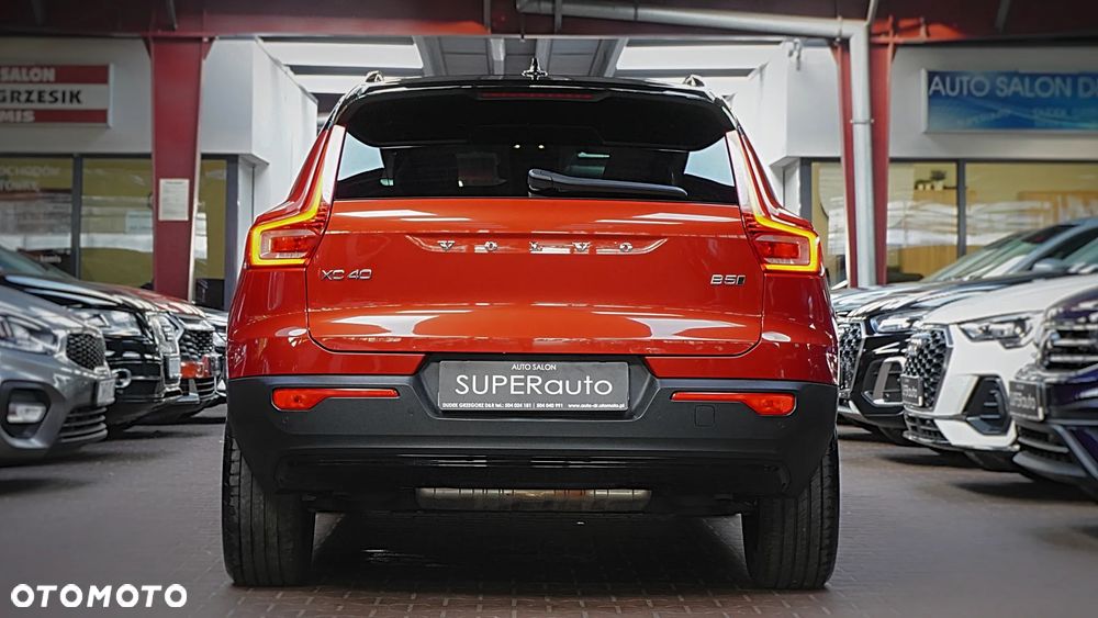 Volvo XC 40 T5 AWD R-Design - 10