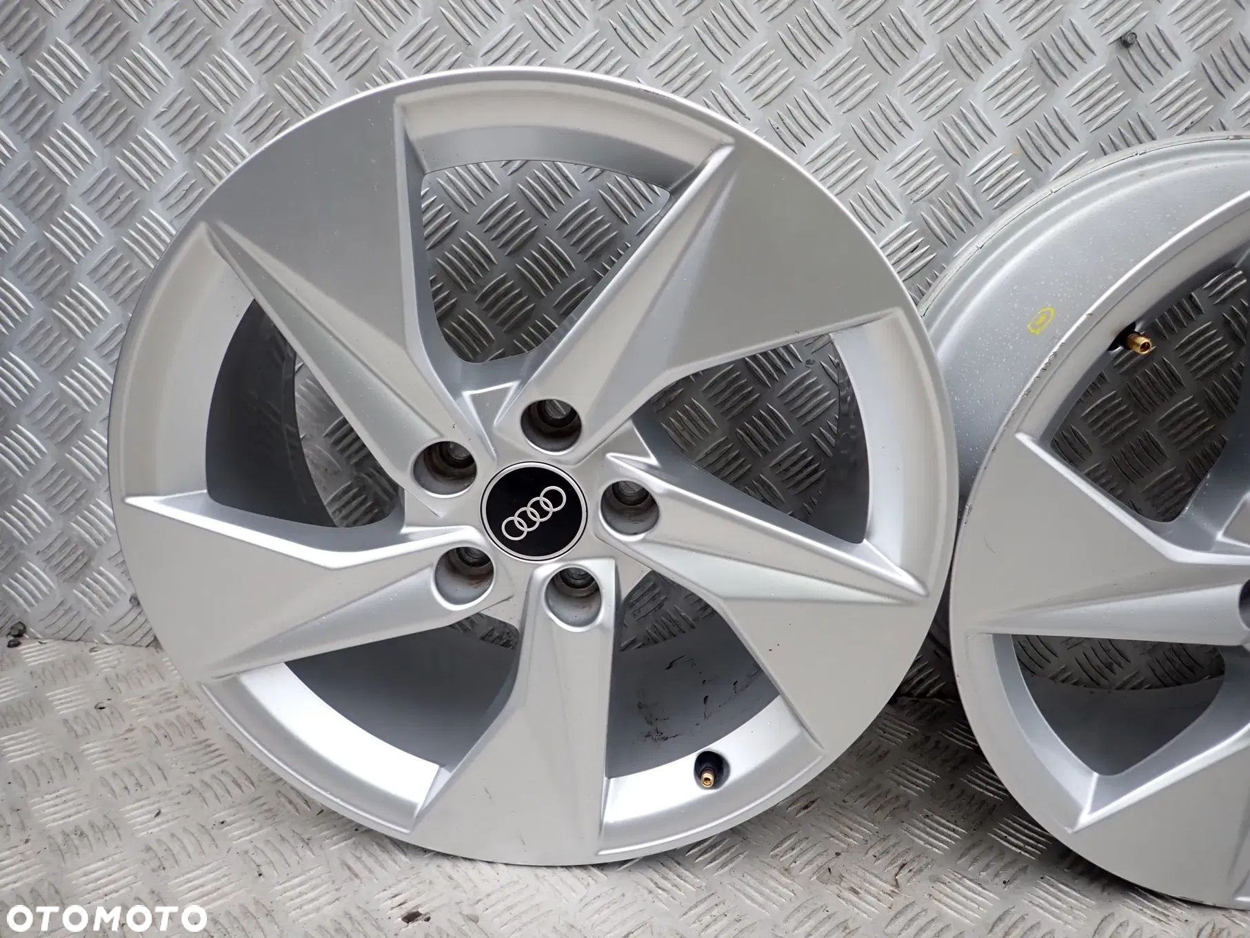 FELGI ALUMINIOWE 17 5x112 AUDI A3 S3 8Y NAJNOWSZY MODEL 8Y0601025A - 3