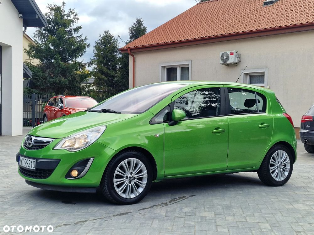 Opel Corsa 1.4 16V Cosmo - 38
