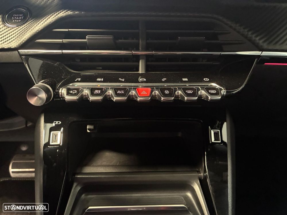 Peugeot 2008 1.2 PureTech GT EAT8 - 27