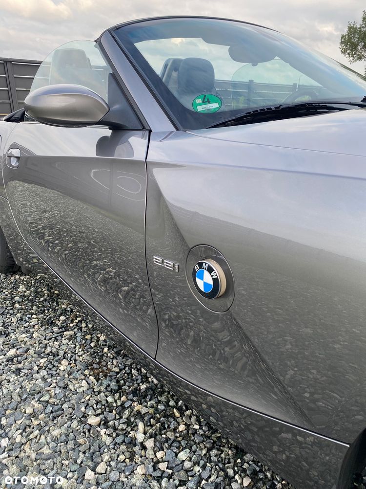 BMW Z4 2.2i - 6