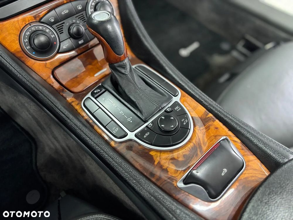 Mercedes-Benz SL - 37