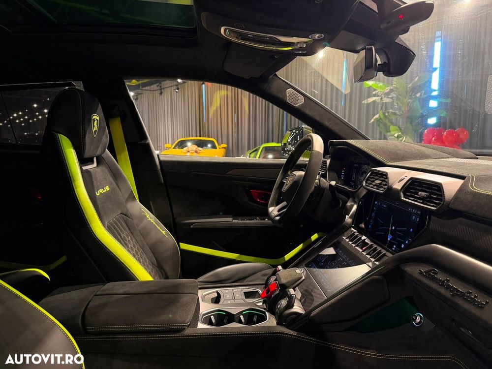 Lamborghini URUS - 4