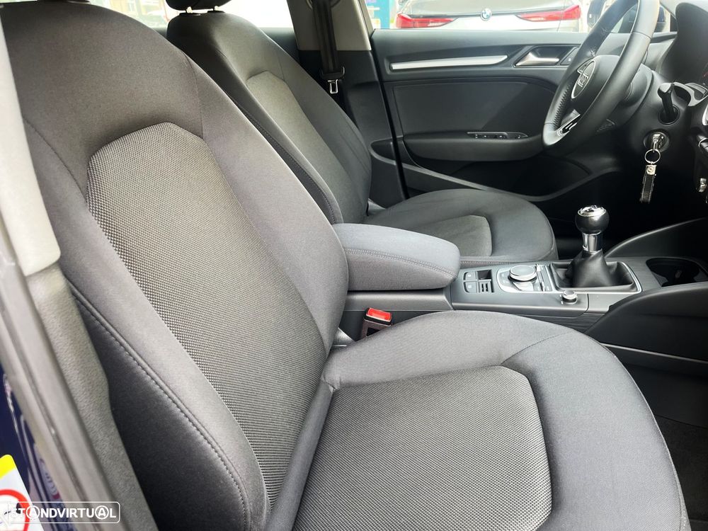 Audi A3 Sportback 1.6 TDI Design - 15