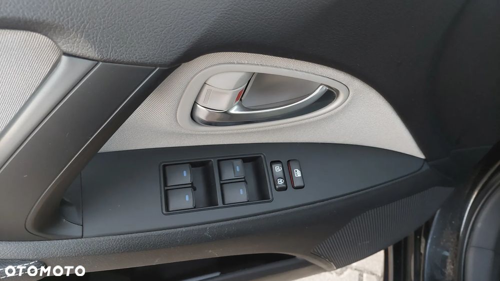 Toyota Avensis 1.8 Premium EU5 MS - 32