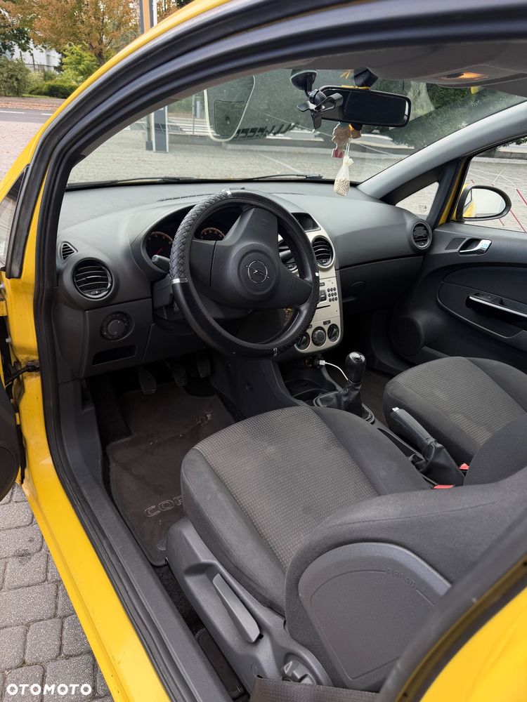 Opel Corsa 1.0 12V Essentia - 15