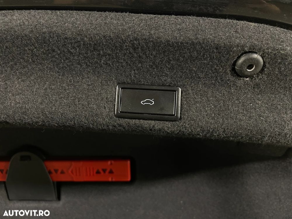 Volkswagen Passat 2.0 TDI DSG Highline - 26