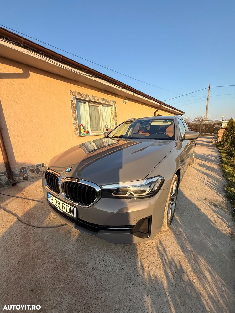 BMW Seria 5 520i Aut. Luxury Line - 17
