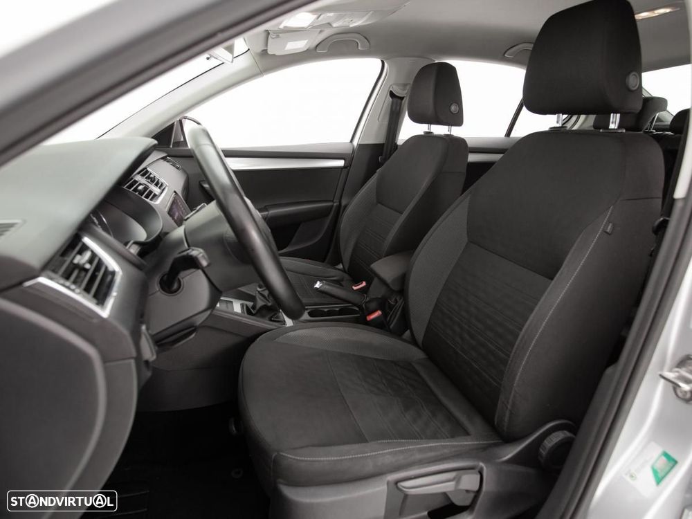 Skoda Octavia - 8