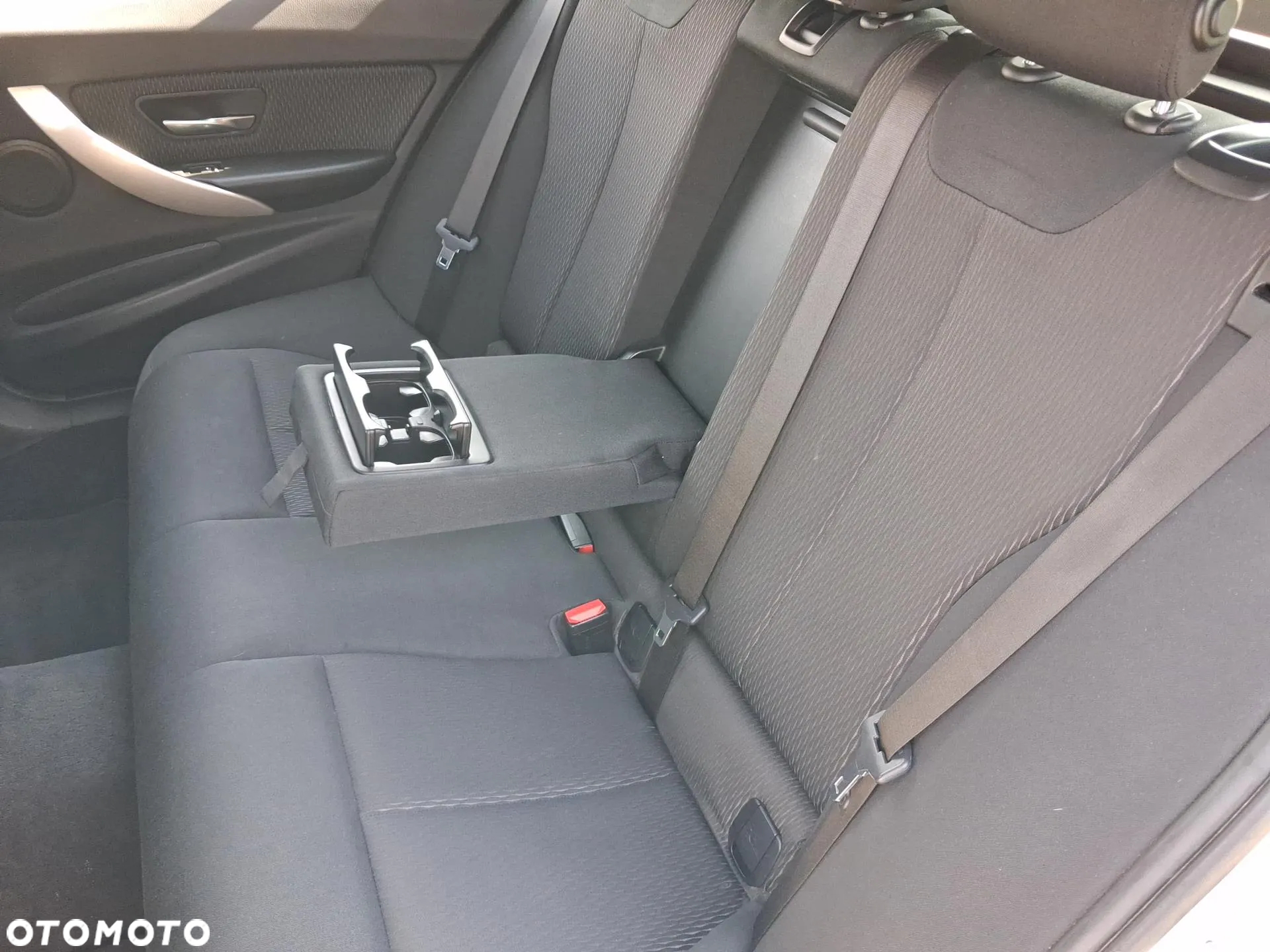 BMW Seria 3 318i Advantage - 16