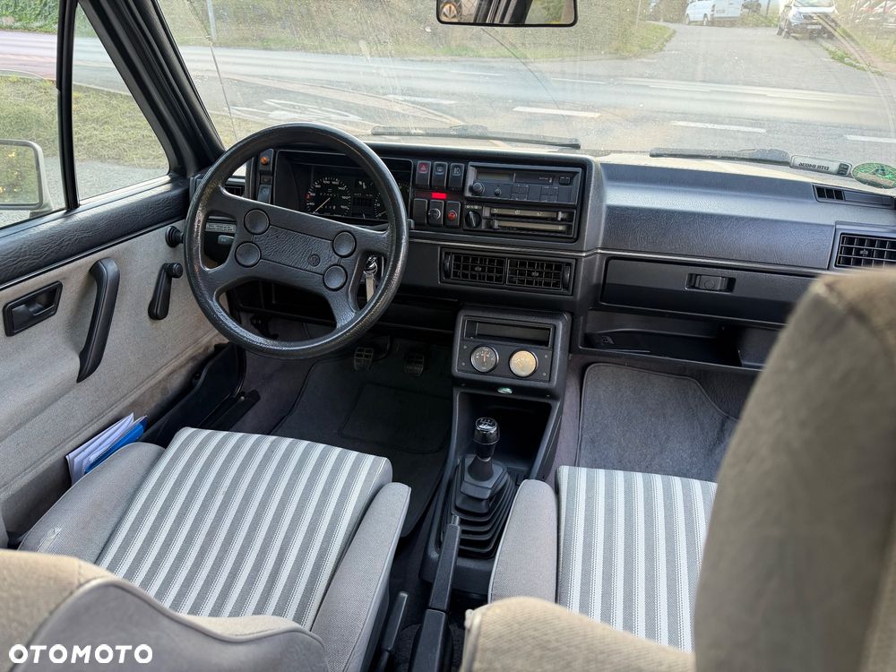 Volkswagen Jetta - 29