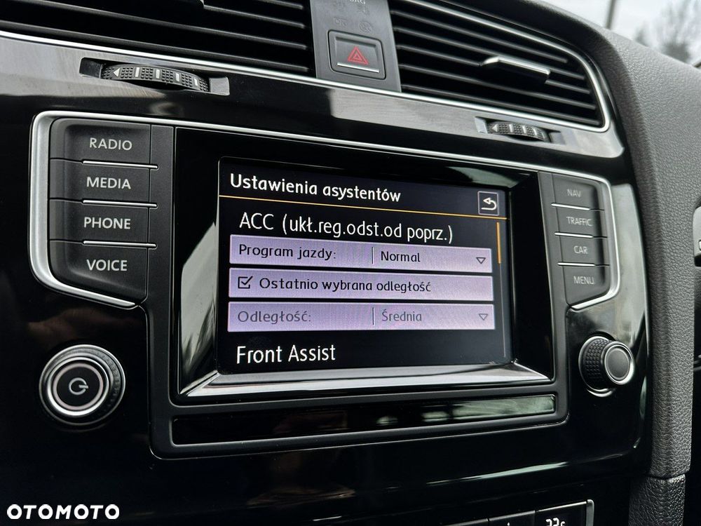 Volkswagen Golf 2.0 TDI (BlueMotion Technology) DSG Highline - 25