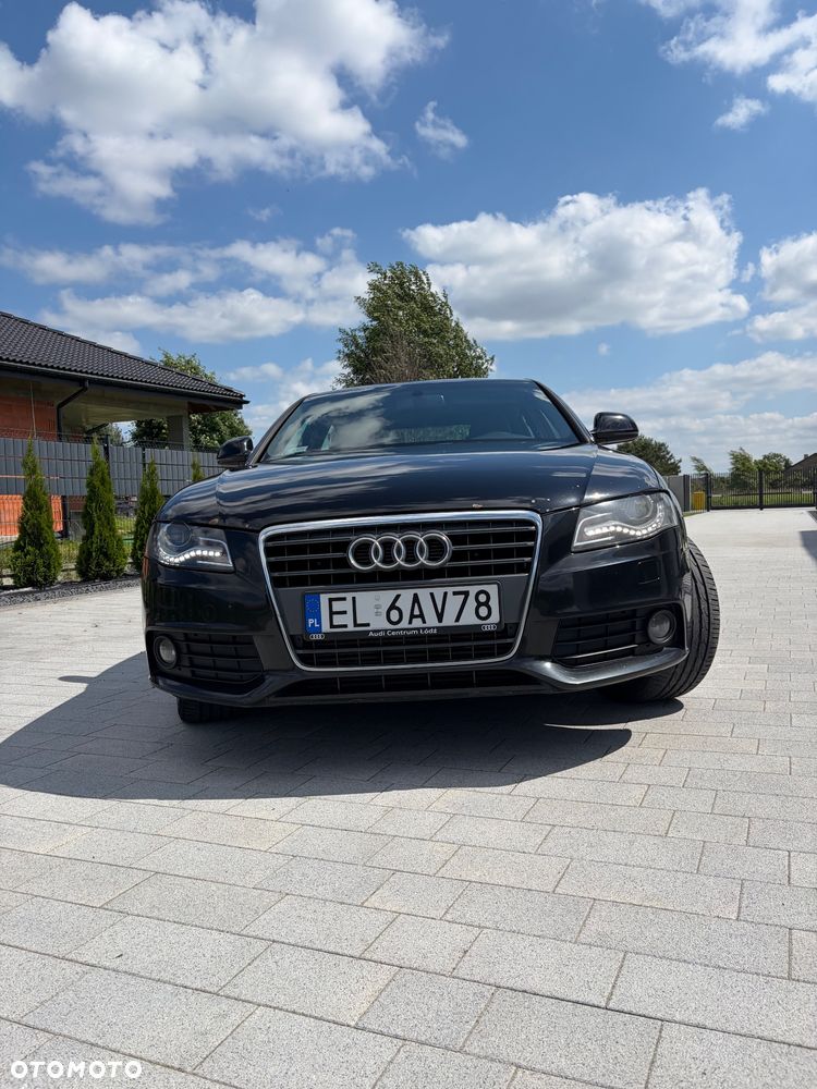 Audi A4 Limousine - 16