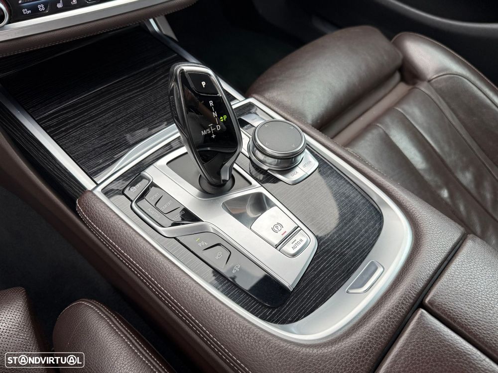BMW 740 d xDrive Pack M Auto - 19