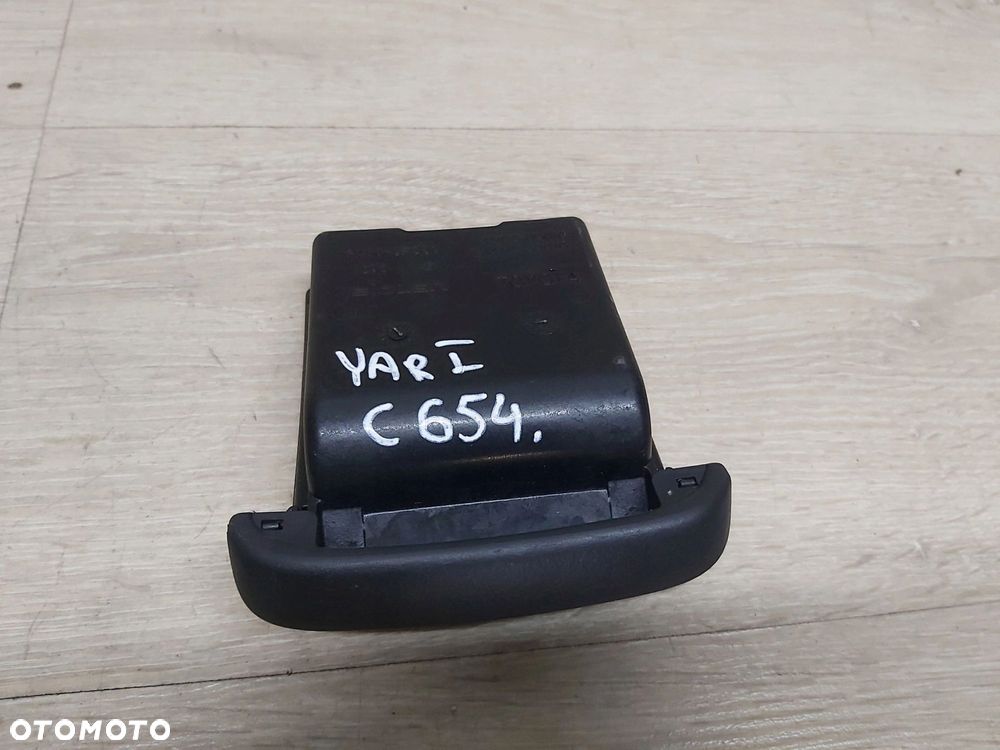 Toyota Yaris I popielniczka czysta - 4