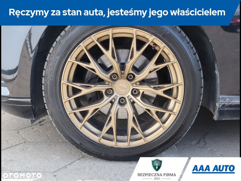 Volkswagen Passat - 16