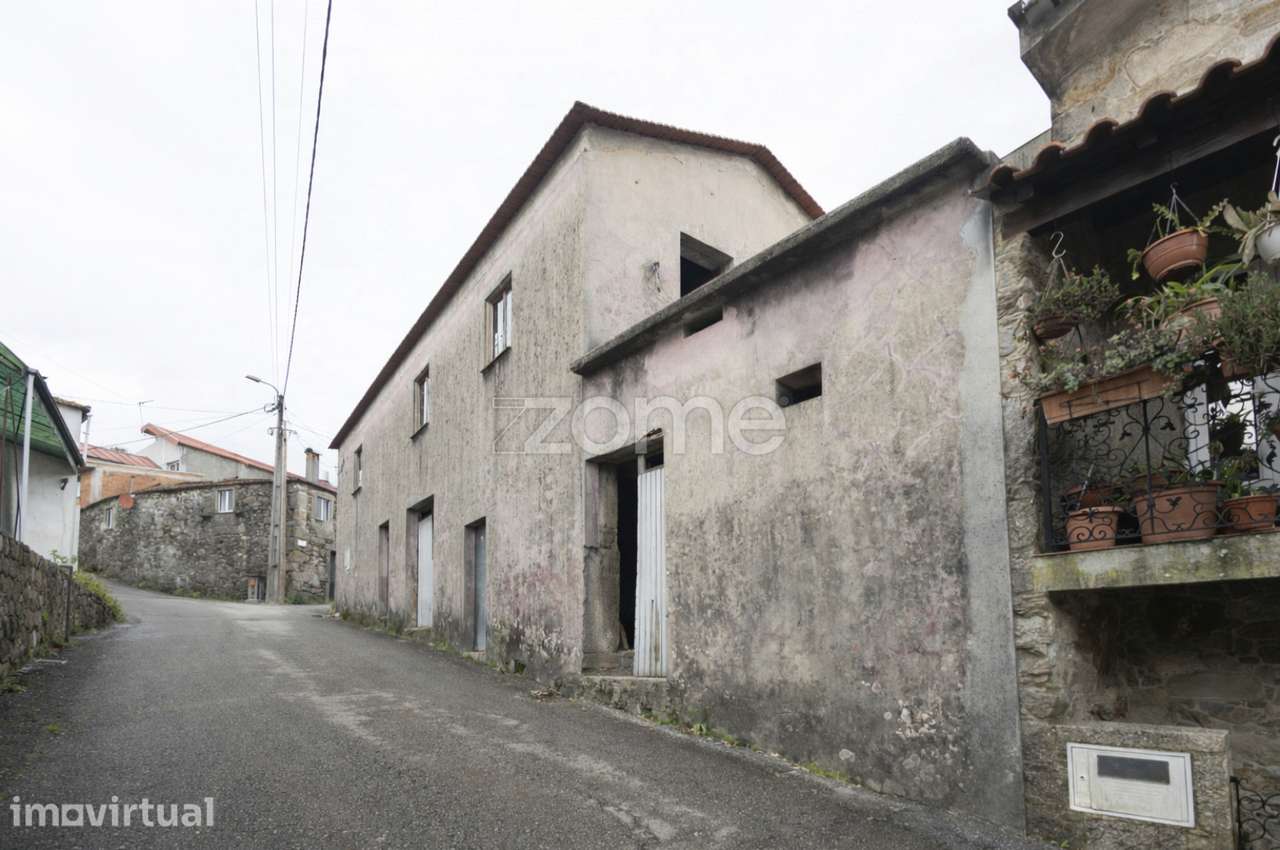 Casa T2 para recuperar em Sanfins - Sever do Vouga- Aveiro - Grande imagem: 2/32
