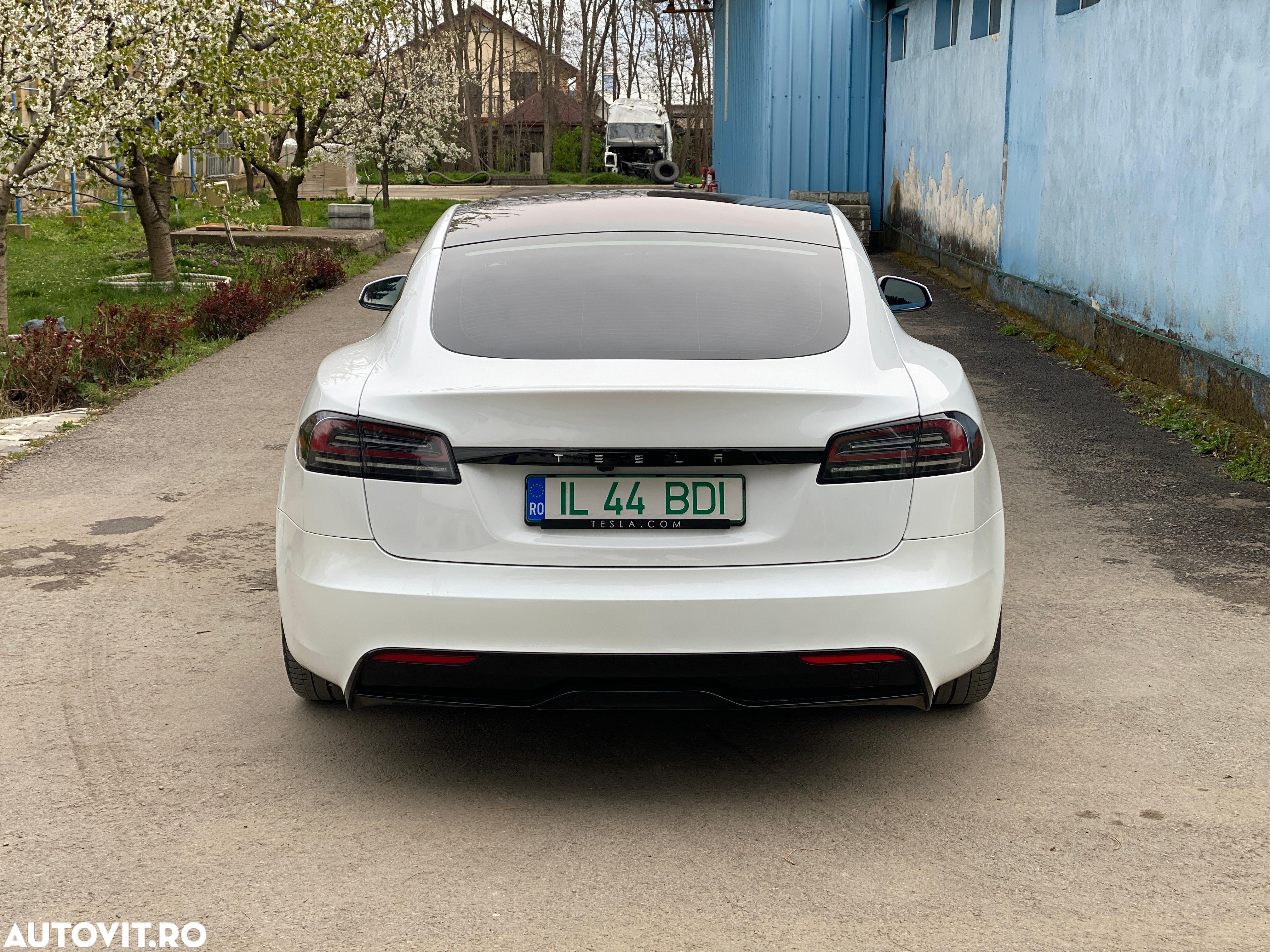 Tesla Model S Long Range - 9